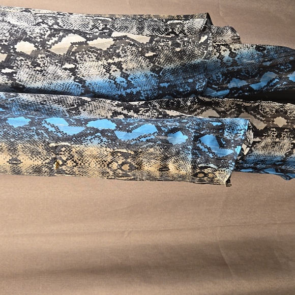 Frank Lyman blue tan sheer snake print boho long sleeve tunic blouse, size 12 - Picture 6 of 8